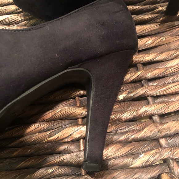 PREOWNED XHILARATION OPEN TOE HEELS WITH BOW CUTOUTS SIZE 6.5 - Picture 8 of 9